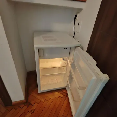 2 Budget Bükreş